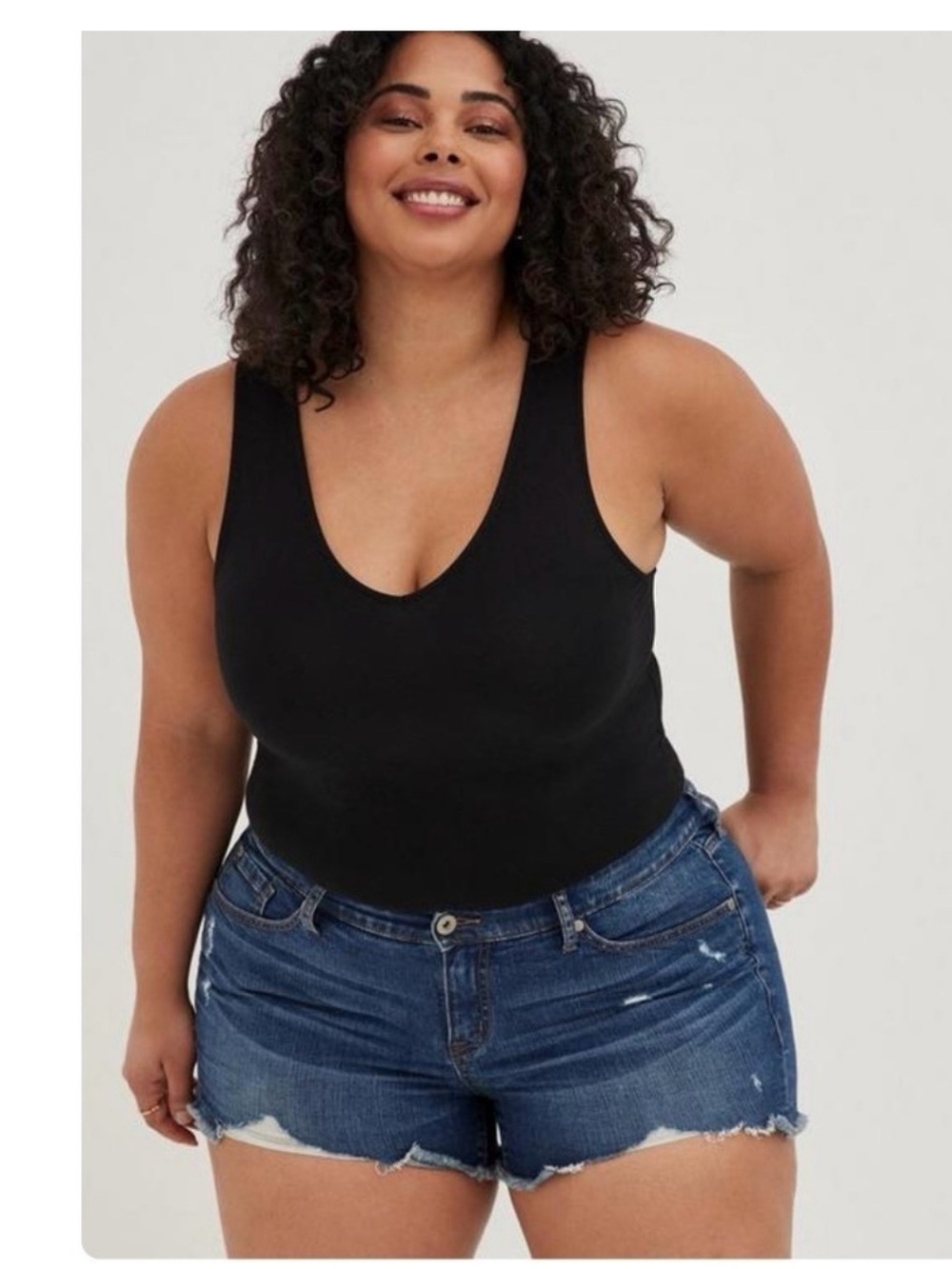 torrid Dark Blue Distressed Denim Cutoff Shorts women 20 relaxed vacation Y2K